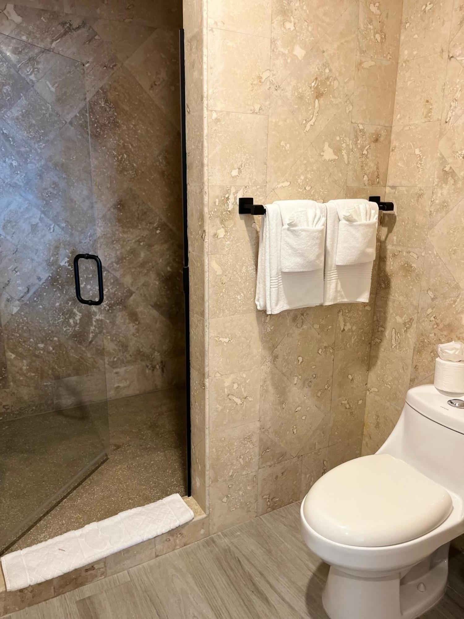 The Watermark Hotel San Pedro  Εξωτερικό φωτογραφία