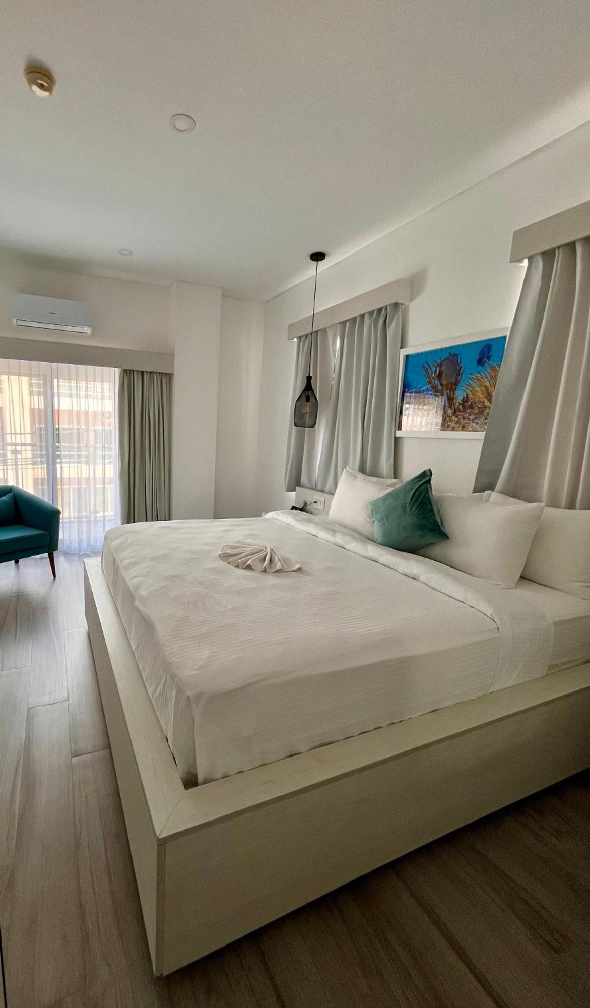The Watermark Hotel San Pedro  Εξωτερικό φωτογραφία
