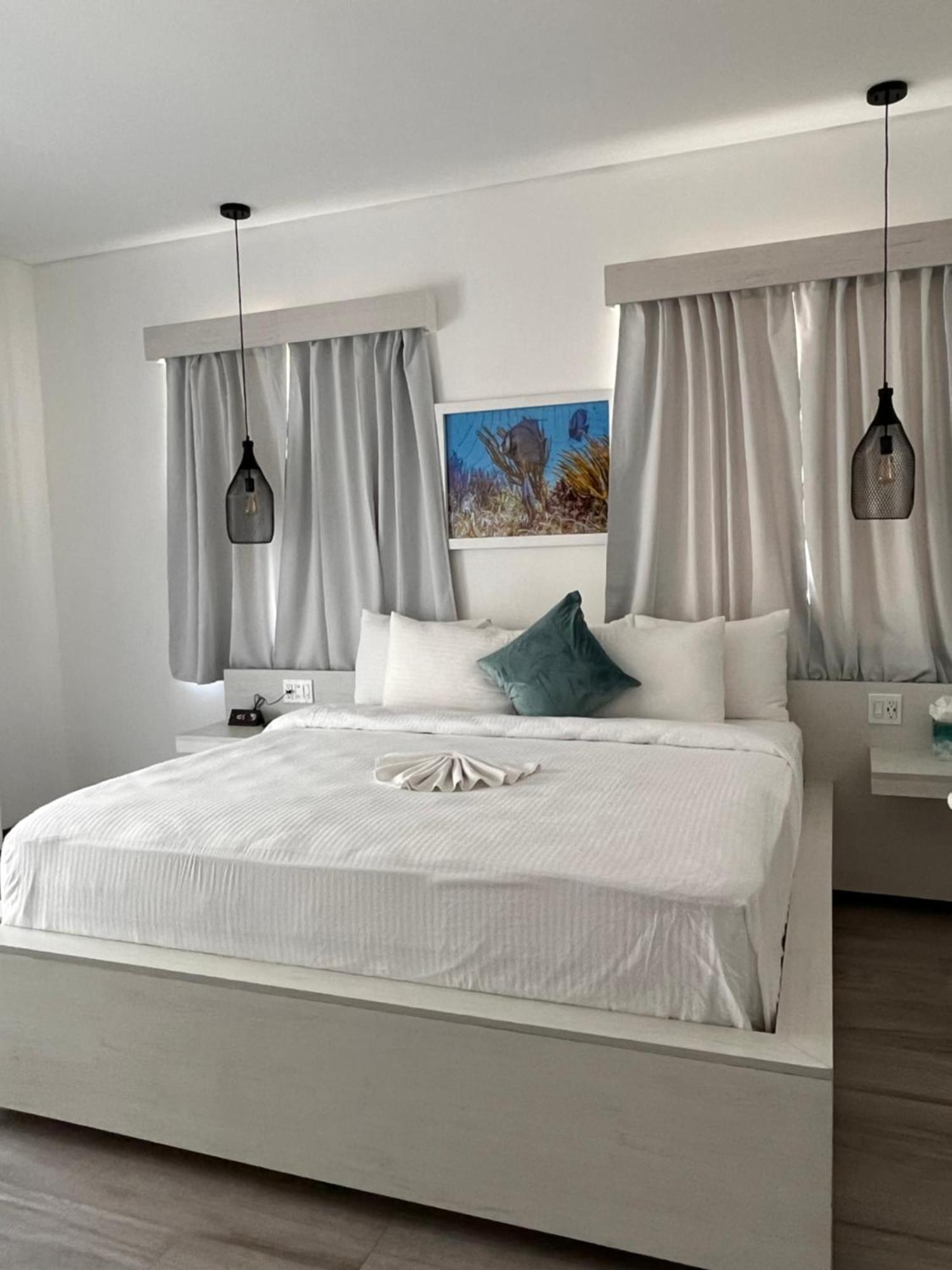 The Watermark Hotel San Pedro  Εξωτερικό φωτογραφία