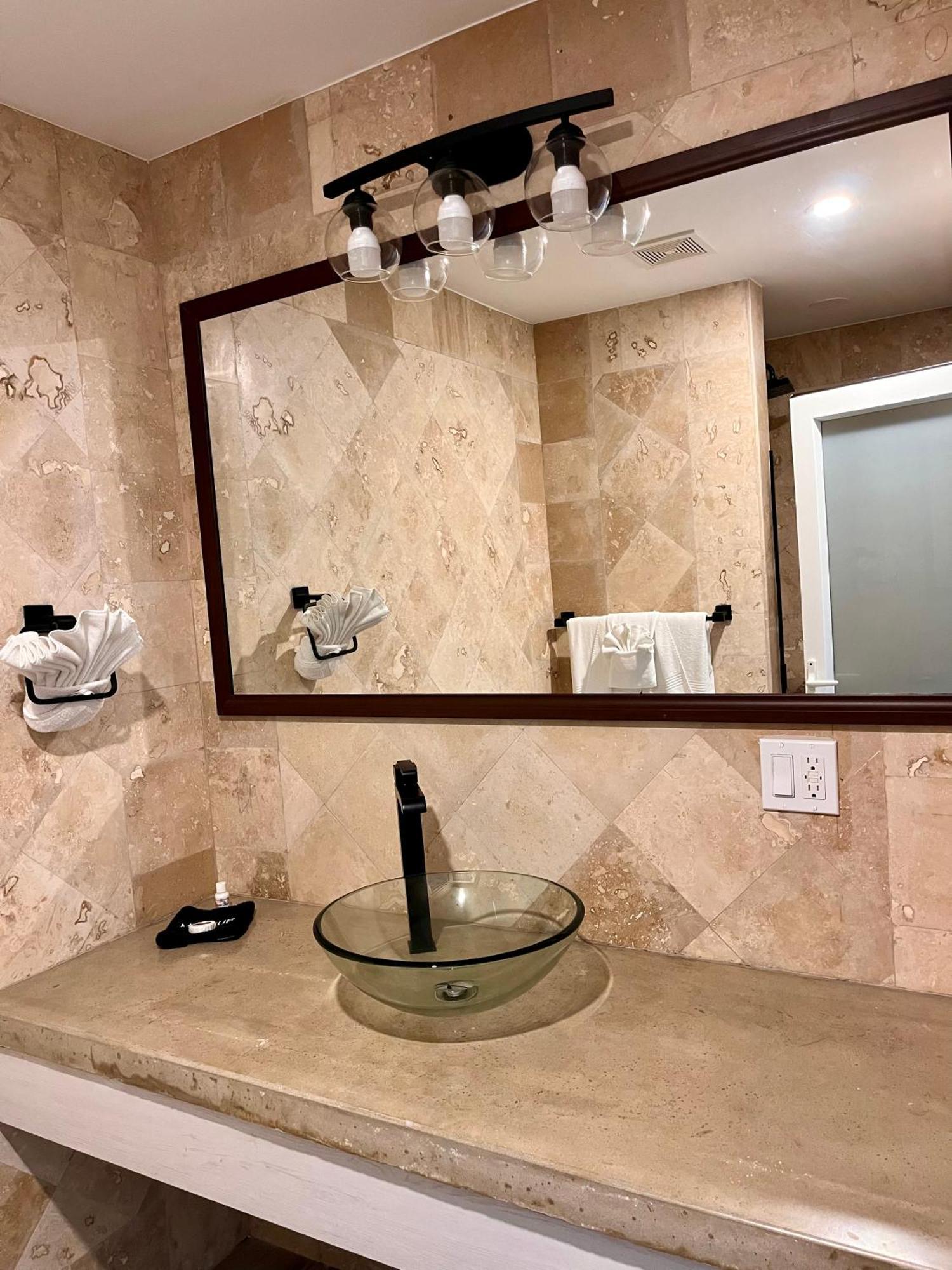 The Watermark Hotel San Pedro  Εξωτερικό φωτογραφία